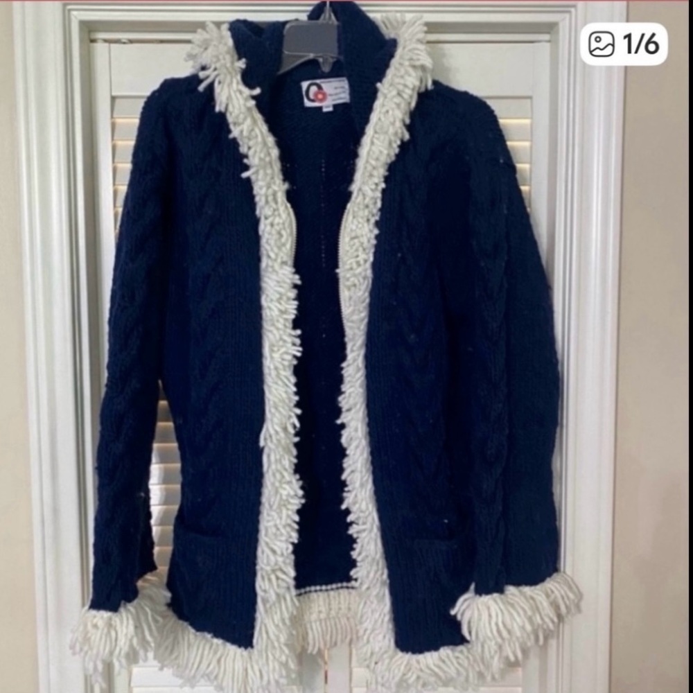 Women's Navy and White Hooded Sweater with Fringe 100% wool nwot